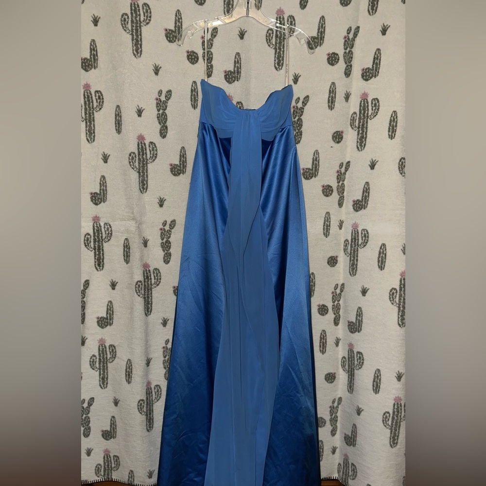 Elegant Blue Strapless Gown